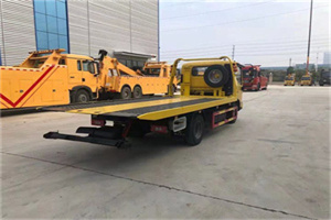 舟曲非事故拖车